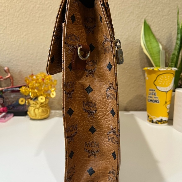 MCM VINTAGE DOCUMENT/LAPTOP BAG - Picture 4 of 16